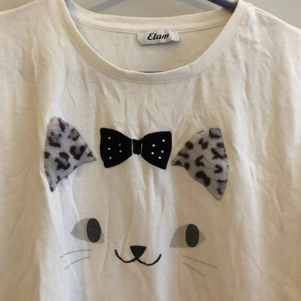 Long sleeve white etam Cat shirt - size Medium